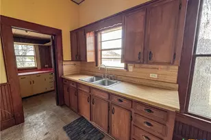 670 Thiele Rd, Yoakum, TX 77995 - Photo 28