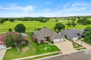 702 Barber Dr, Copperas Cove, TX 76522 - Photo 2