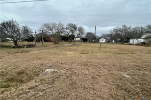 508 W Dallas Ave, Seadrift, TX 77983 - Photo 1