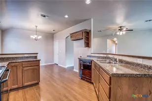 2214 Sun Chase Blvd, New Braunfels, TX 78130 - Photo 10