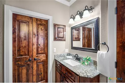 1065 Hillcrest Forest, Canyon Lake, TX 78133 - Photo 20