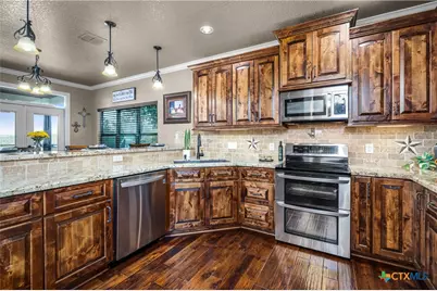 1065 Hillcrest Forest, Canyon Lake, TX 78133 - Photo 8