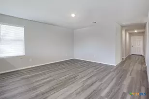 1915 Chiffchaff, New Braunfels, TX 78130 - Photo 10