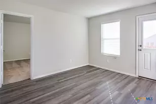 1915 Chiffchaff, New Braunfels, TX 78130 - Photo 14