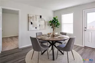 1915 Chiffchaff, New Braunfels, TX 78130 - Photo 2