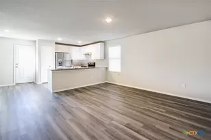 1915 Chiffchaff, New Braunfels, TX 78130 - Photo 10