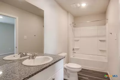 1915 Chiffchaff, New Braunfels, TX 78130 - Photo 18