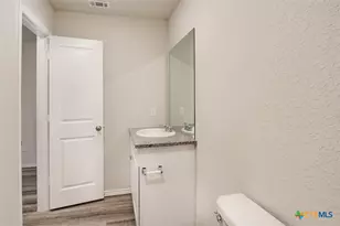 1915 Chiffchaff, New Braunfels, TX 78130 - Photo 8