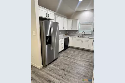 909 2nd Street, Cuero, TX 77954 - Photo 2