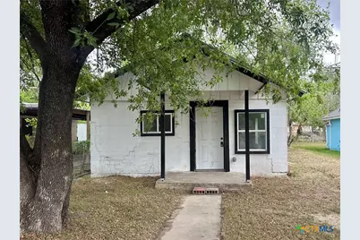 929 Veterans Street, Seguin, TX 78155 - Photo 1