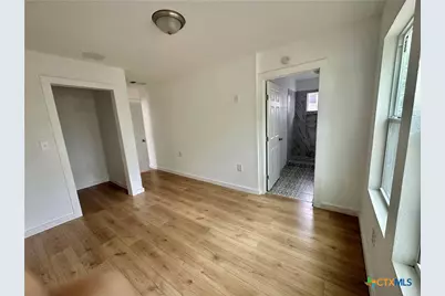 929 Veterans Street, Seguin, TX 78155 - Photo 10