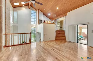 103 Tracy Ln, Victoria, TX 77904 - Photo 10