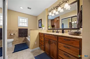 2010 N Beal St, Belton, TX 76513 - Photo 24