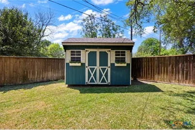 2010 N Beal Street, Belton, TX 76513 - Photo 38