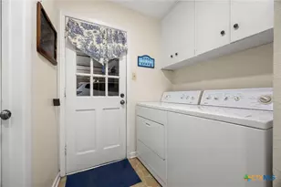 2010 N Beal St, Belton, TX 76513 - Photo 34