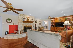 2010 N Beal St, Belton, TX 76513 - Photo 12