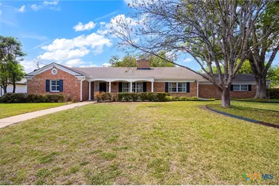 2010 N Beal Street, Belton, TX 76513 - Photo 2