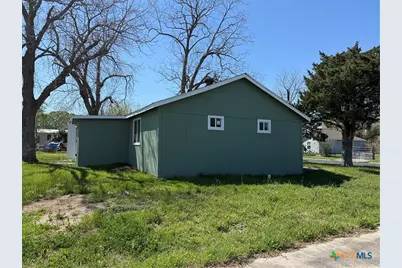 2411 Mumphord Street, Victoria, TX 77901 - Photo 16