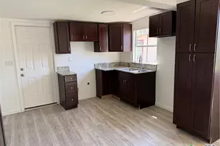 2411 Mumphord St, Victoria, TX 77901 - Photo 2