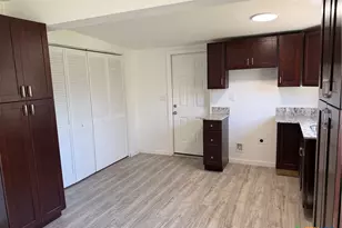 2411 Mumphord St, Victoria, TX 77901 - Photo 4