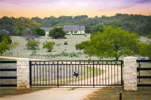 155 Maverick, New Braunfels, TX 78132 - Photo 1