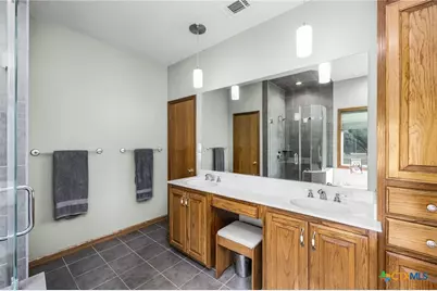 155 Maverick, New Braunfels, TX 78132 - Photo 34