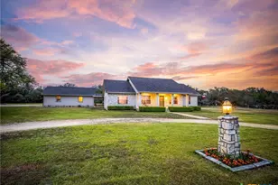 155 Maverick, New Braunfels, TX 78132 - Photo 2