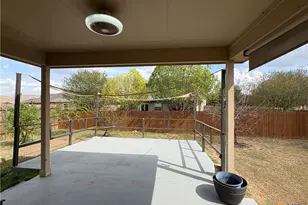 102 Wisteria Way, San Marcos, TX 78666 - Photo 4