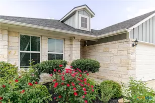 303 Schuyerville Dr, Elgin, TX 78621 - Photo 4