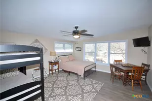 125 W Wallace St, Gonzales, TX 78629 - Photo 8