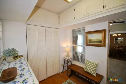 125 W Wallace Street, Gonzales, TX 78629 - Photo 12