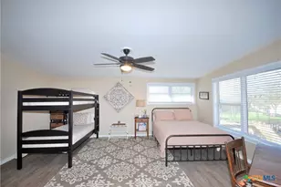 125 W Wallace St, Gonzales, TX 78629 - Photo 6