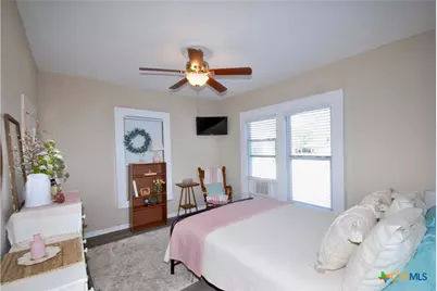 125 W Wallace Street, Gonzales, TX 78629 - Photo 10