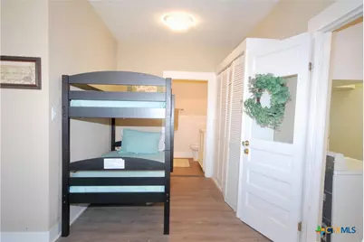 125 W Wallace Street, Gonzales, TX 78629 - Photo 10