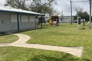 408 W Royal Oak Ln, Rockport, TX 78382 - Photo 28