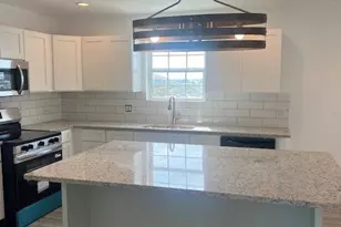 408 W Royal Oak Ln, Rockport, TX 78382 - Photo 4