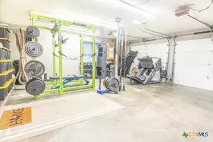 202 W Partridge Rd, Victoria, TX 77905 - Photo 24