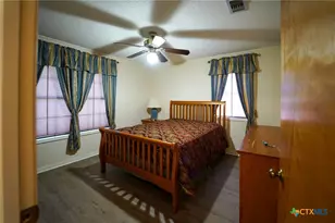 2801 E Loma Vista Ave, Victoria, TX 77901 - Photo 8