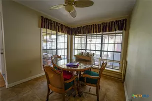 2801 E Loma Vista Ave, Victoria, TX 77901 - Photo 6