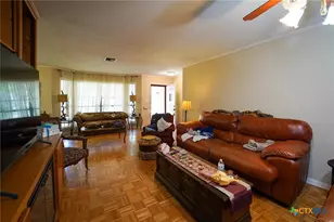 2801 E Loma Vista Ave, Victoria, TX 77901 - Photo 4