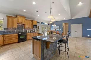 232 Crooked Oak Ln, Round Mountain, TX 78663 - Photo 16