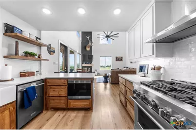 1800 Diamond Ridge Drive, Lampasas, TX 76550 - Photo 14