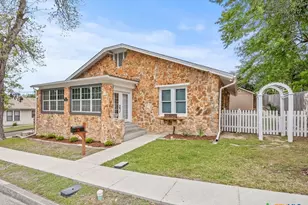 277 Magazine Ave, New Braunfels, TX 78130 - Photo 4