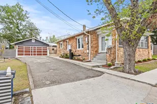 277 Magazine Ave, New Braunfels, TX 78130 - Photo 2