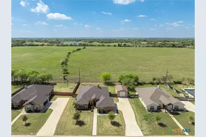 109 Northern Avenue, Gatesville, TX 76528 - Photo 32