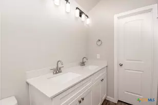 544 Buckskin Dr, Palacios, TX 77465 - Photo 32