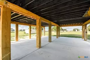 544 Buckskin Dr, Palacios, TX 77465 - Photo 6