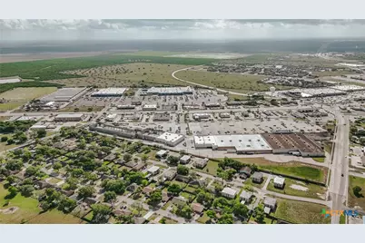 902 Simpson Road, Victoria, TX 77904 - Photo 6