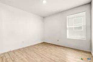 7102 Satellite Wy, San Antonio, TX 78252 - Photo 6