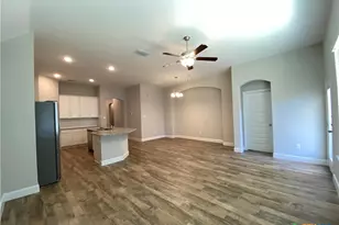 1331 Hillsong St, New Braunfels, TX 78130 - Photo 6